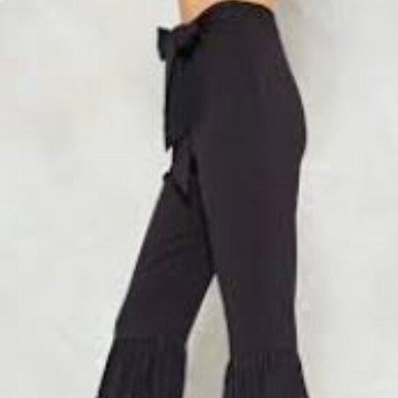 Nasty Gal Tiering Up My Heart Pleated Pants NWOT! - Picture 3 of 10